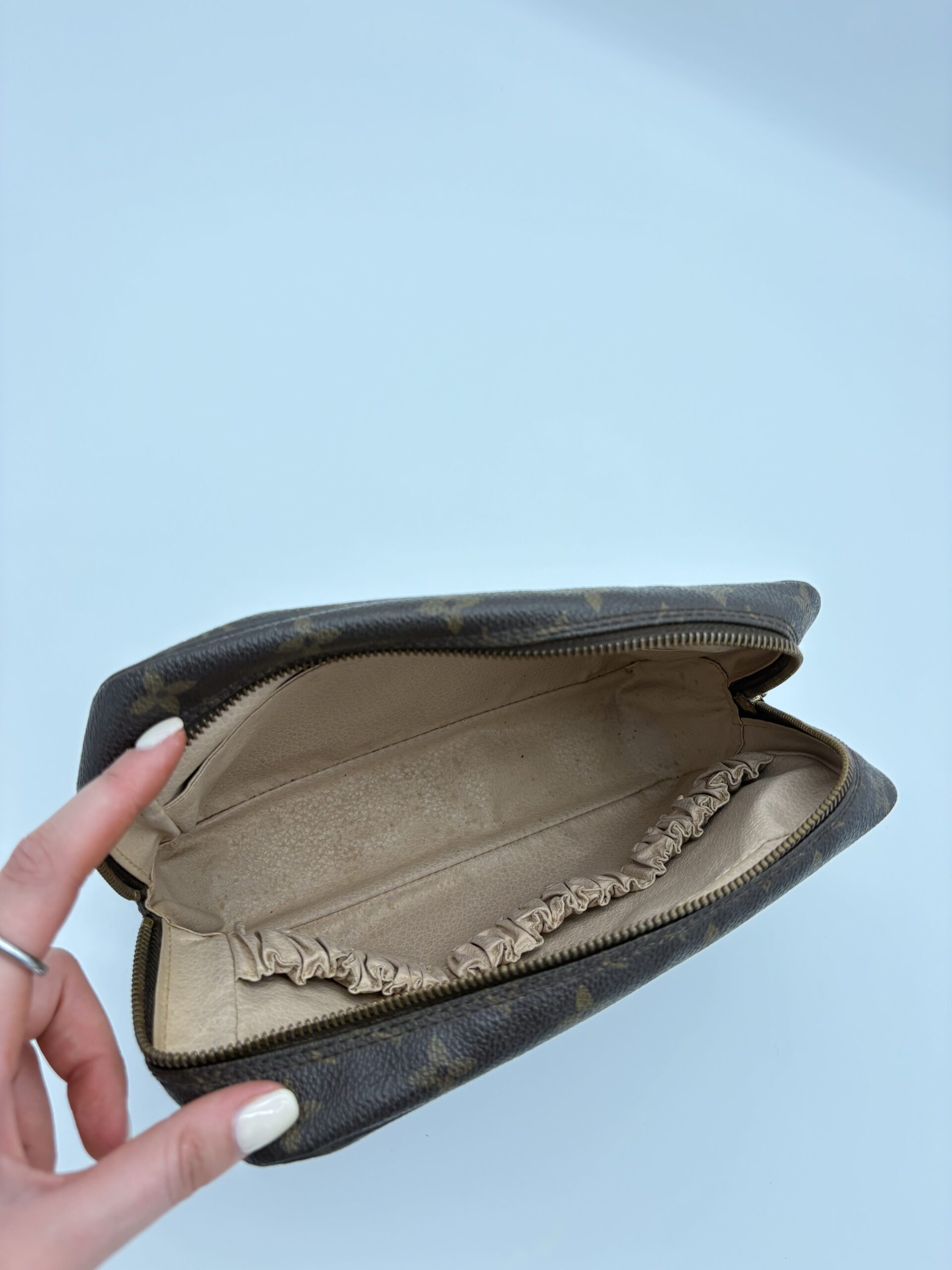 Louis Vuitton Toilette Trousse 23 - Image 8