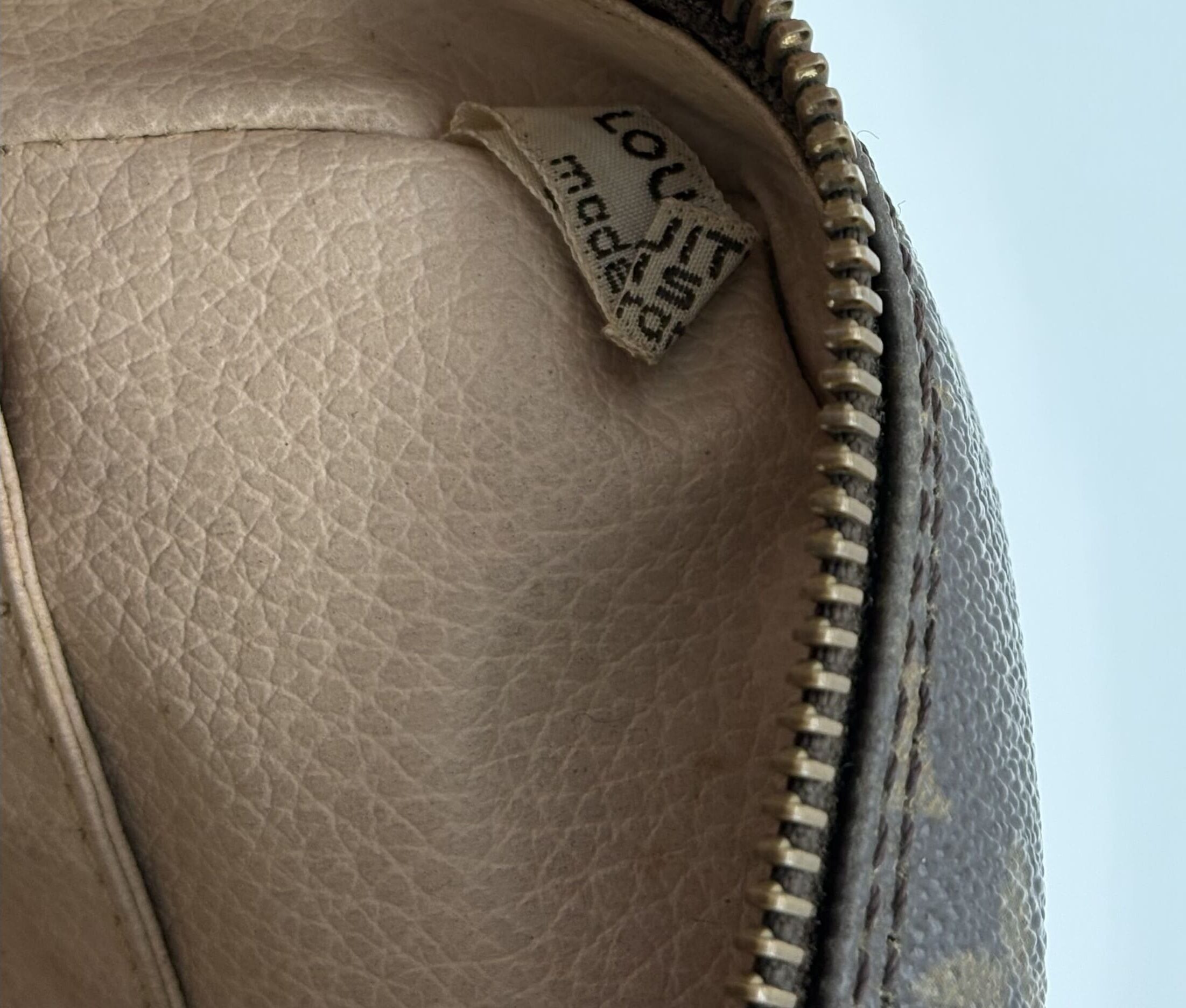 Louis Vuitton Toilette Trousse 23 - Image 7