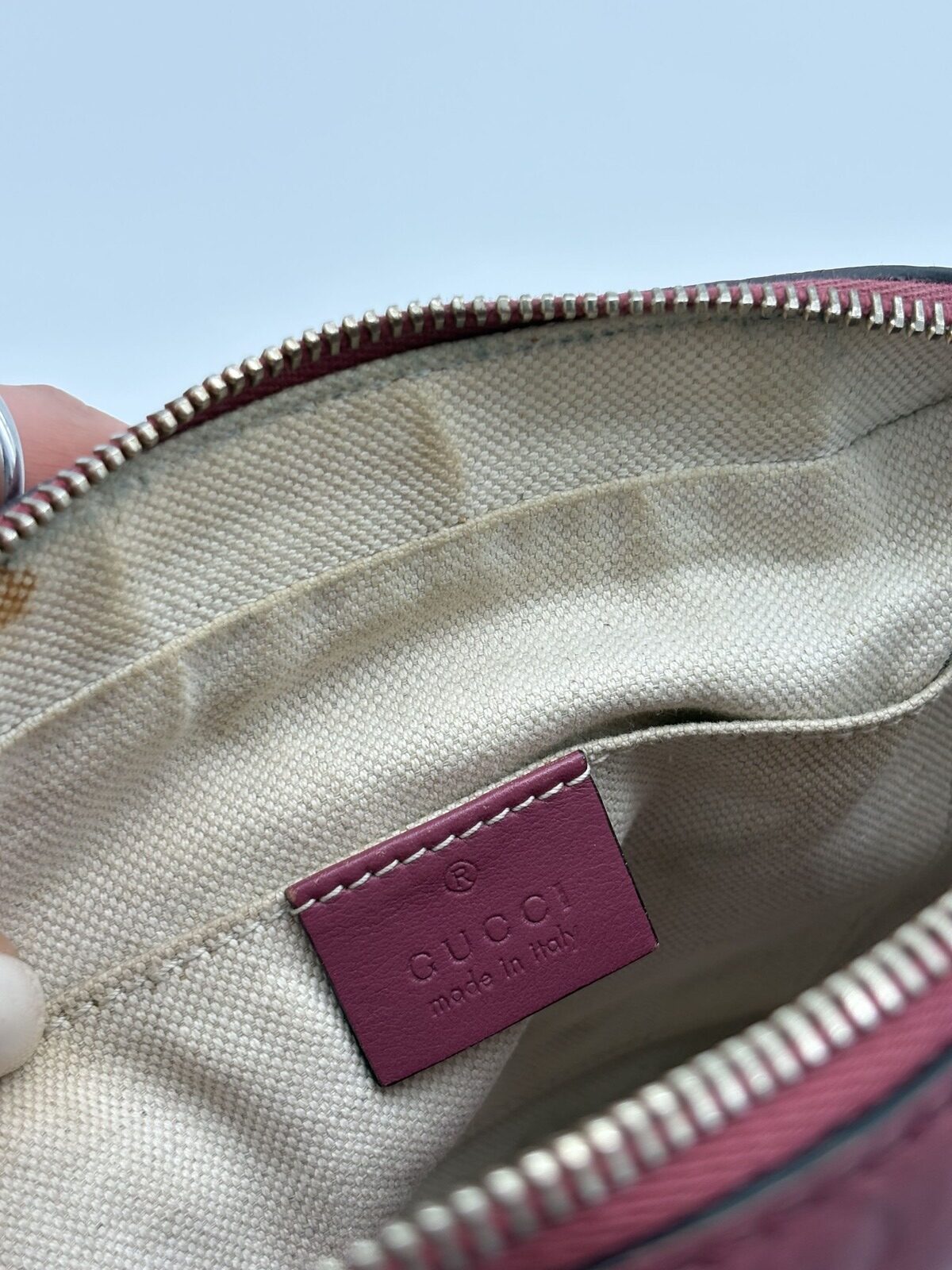 Gucci Guccissima Bree Crossbody Bag - Image 6