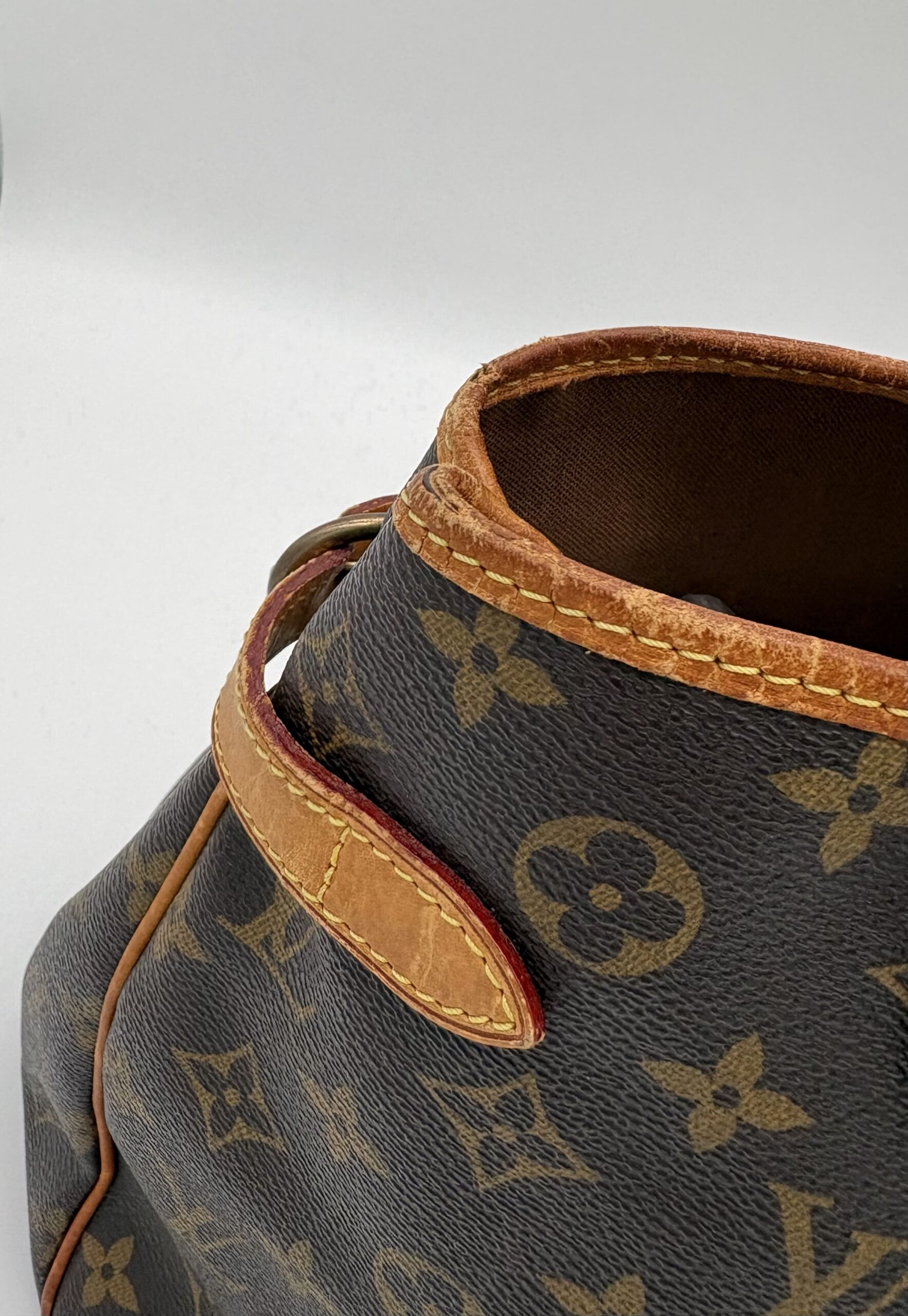 Louis Vuitton Batignolles Shoulder Bag - Image 13